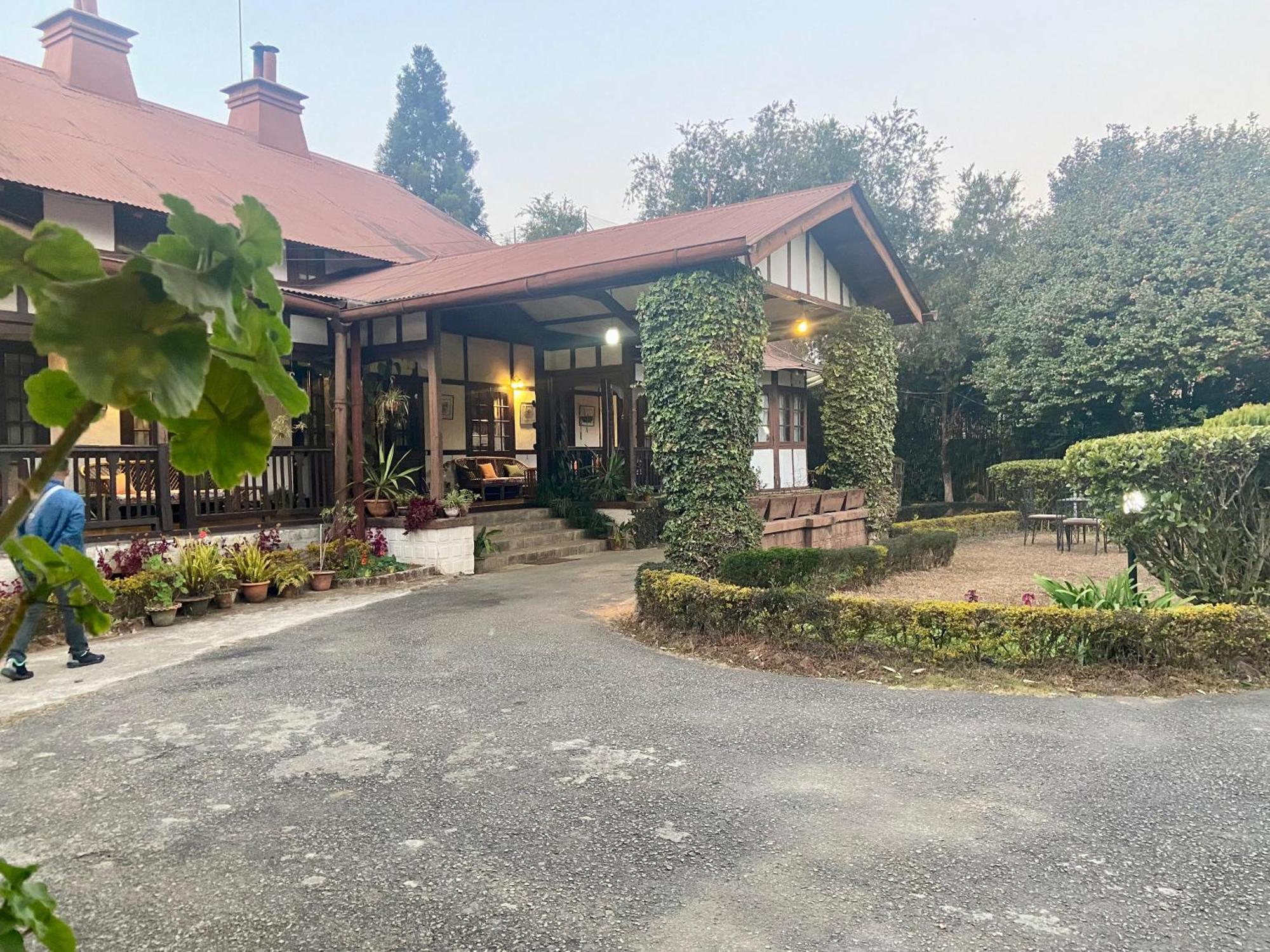 Oasis Guesthouse Shillong Exterior photo