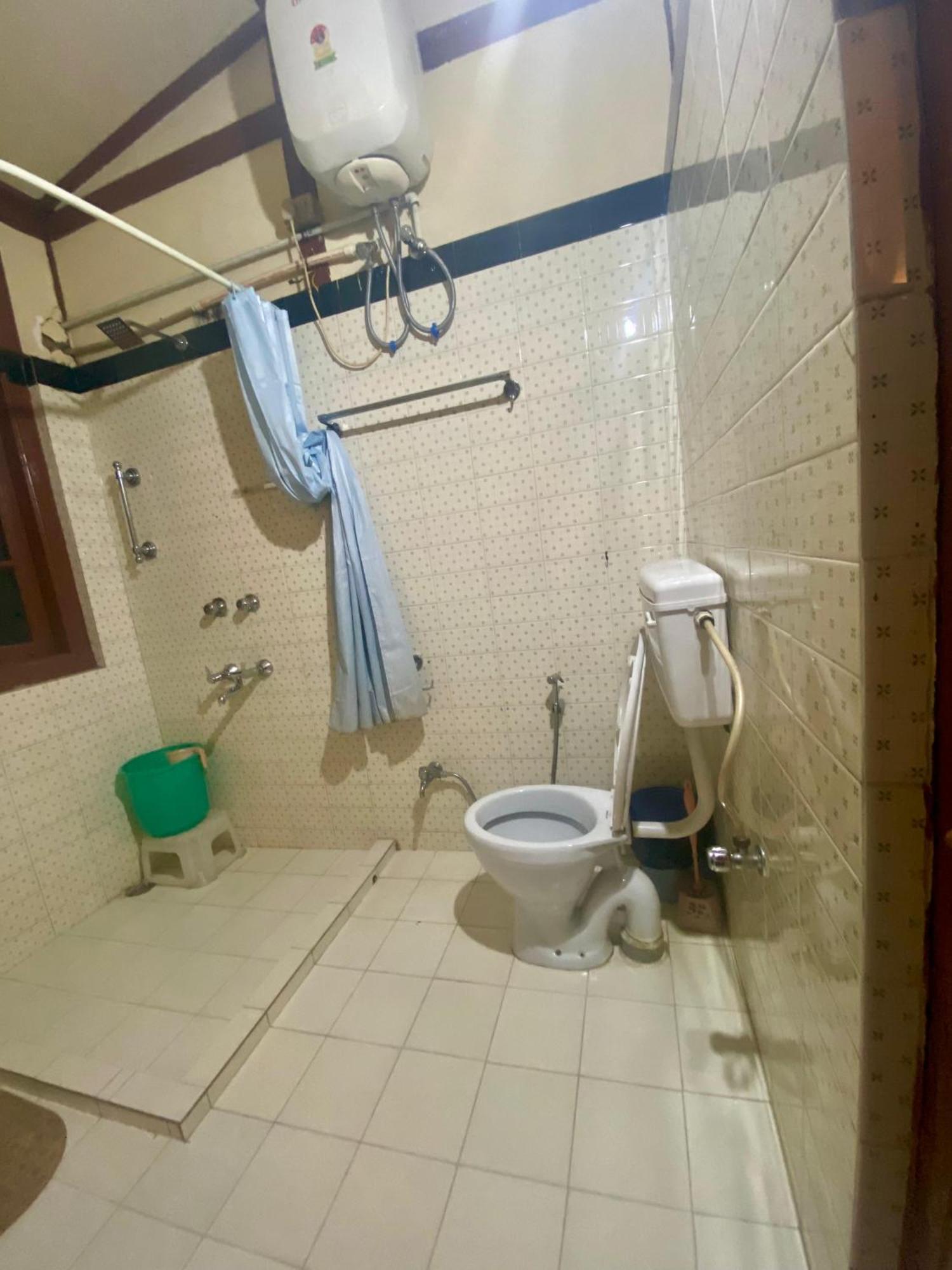 Oasis Guesthouse Shillong Exterior photo
